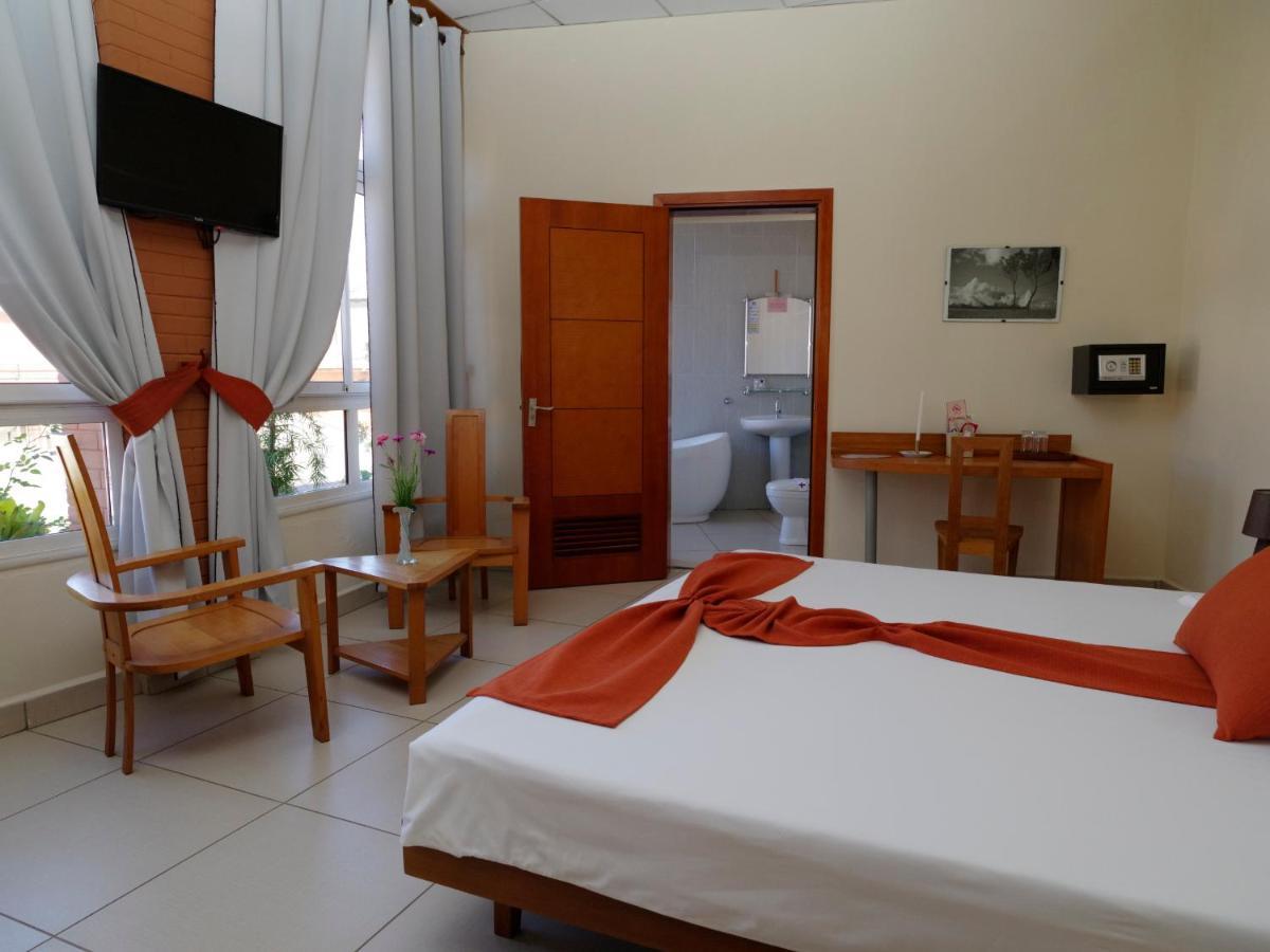Zomatel Hotel Fianarantsoa Extérieur photo