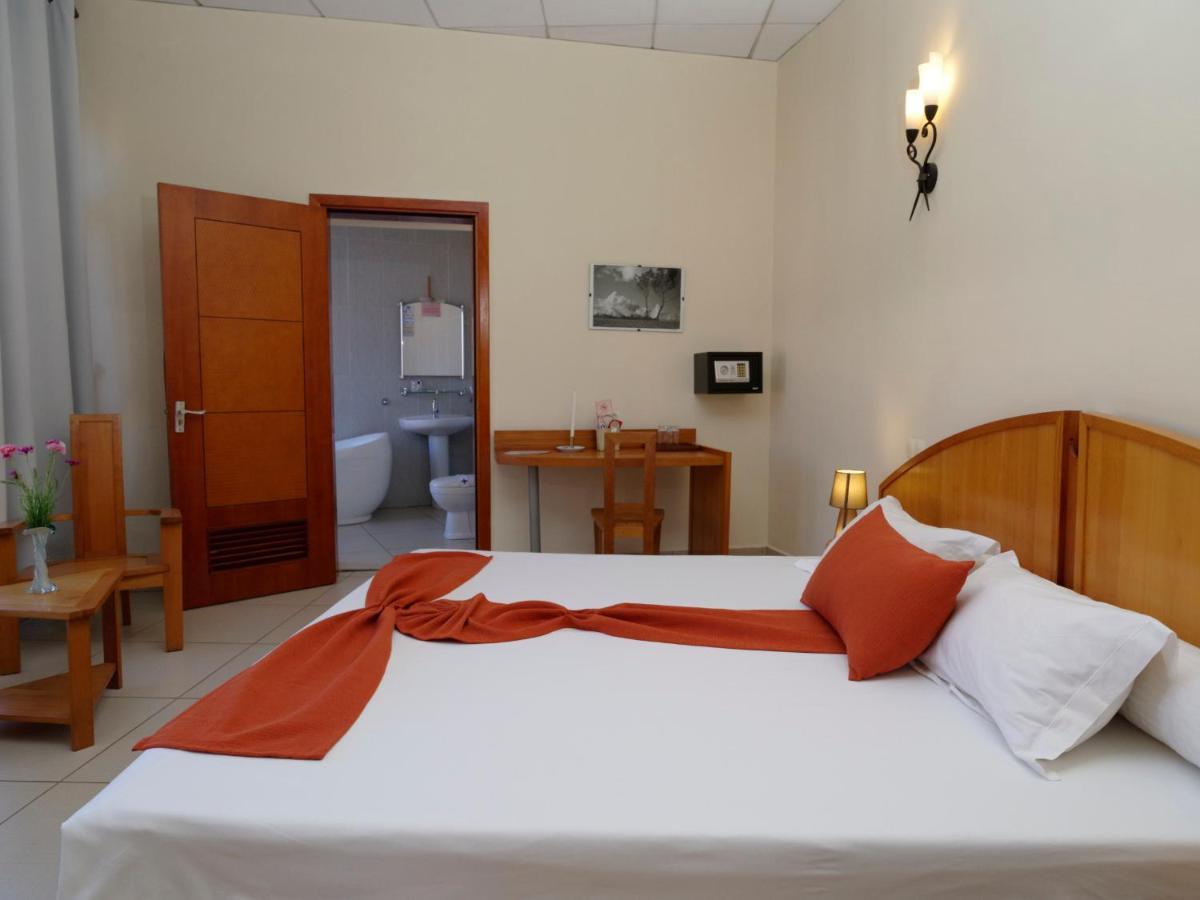 Zomatel Hotel Fianarantsoa Extérieur photo